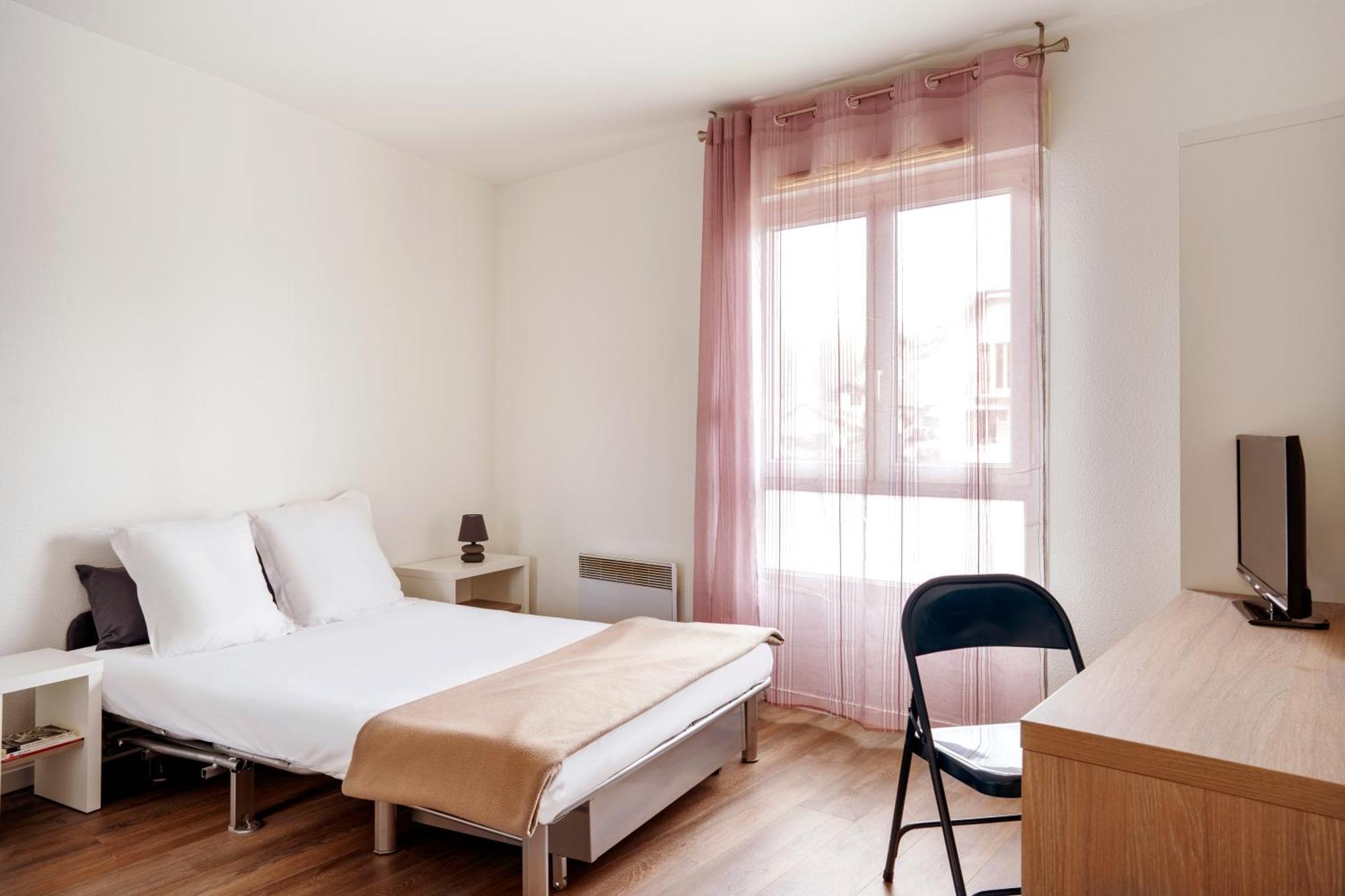 Aparthotel Sejours & Affaires Annecy Le Pont Neuf Cran-Gévrier Exteriér fotografie