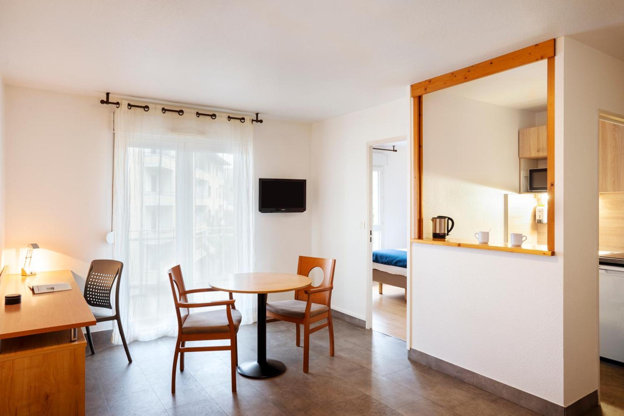 Aparthotel Sejours & Affaires Annecy Le Pont Neuf Cran-Gévrier Exteriér fotografie