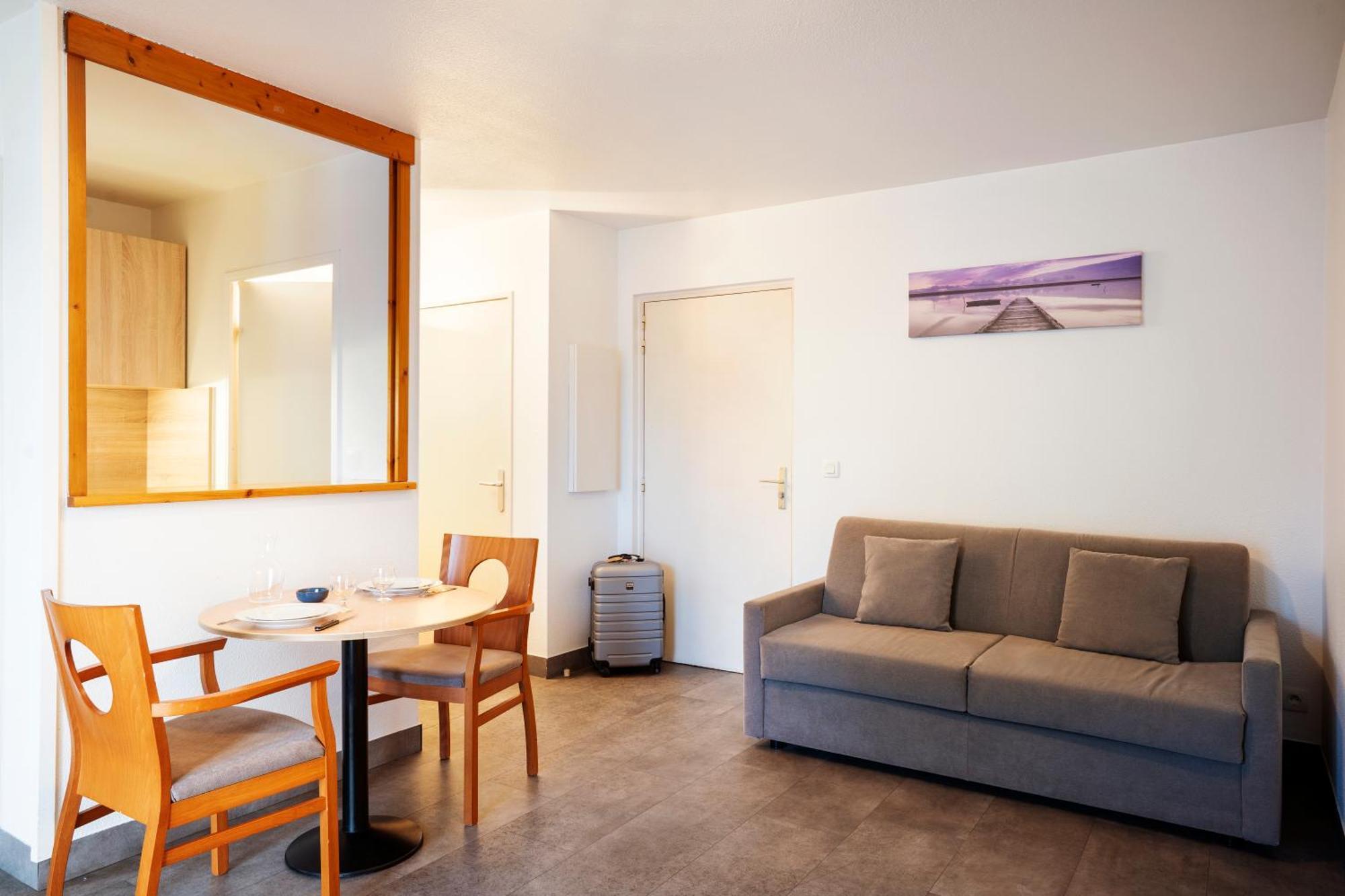 Aparthotel Sejours & Affaires Annecy Le Pont Neuf Cran-Gévrier Exteriér fotografie
