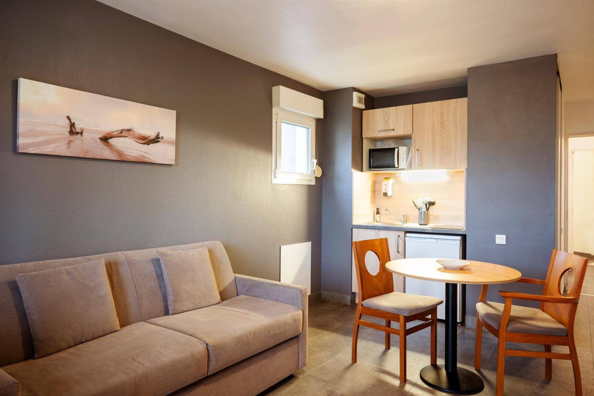 Aparthotel Sejours & Affaires Annecy Le Pont Neuf Cran-Gévrier Exteriér fotografie