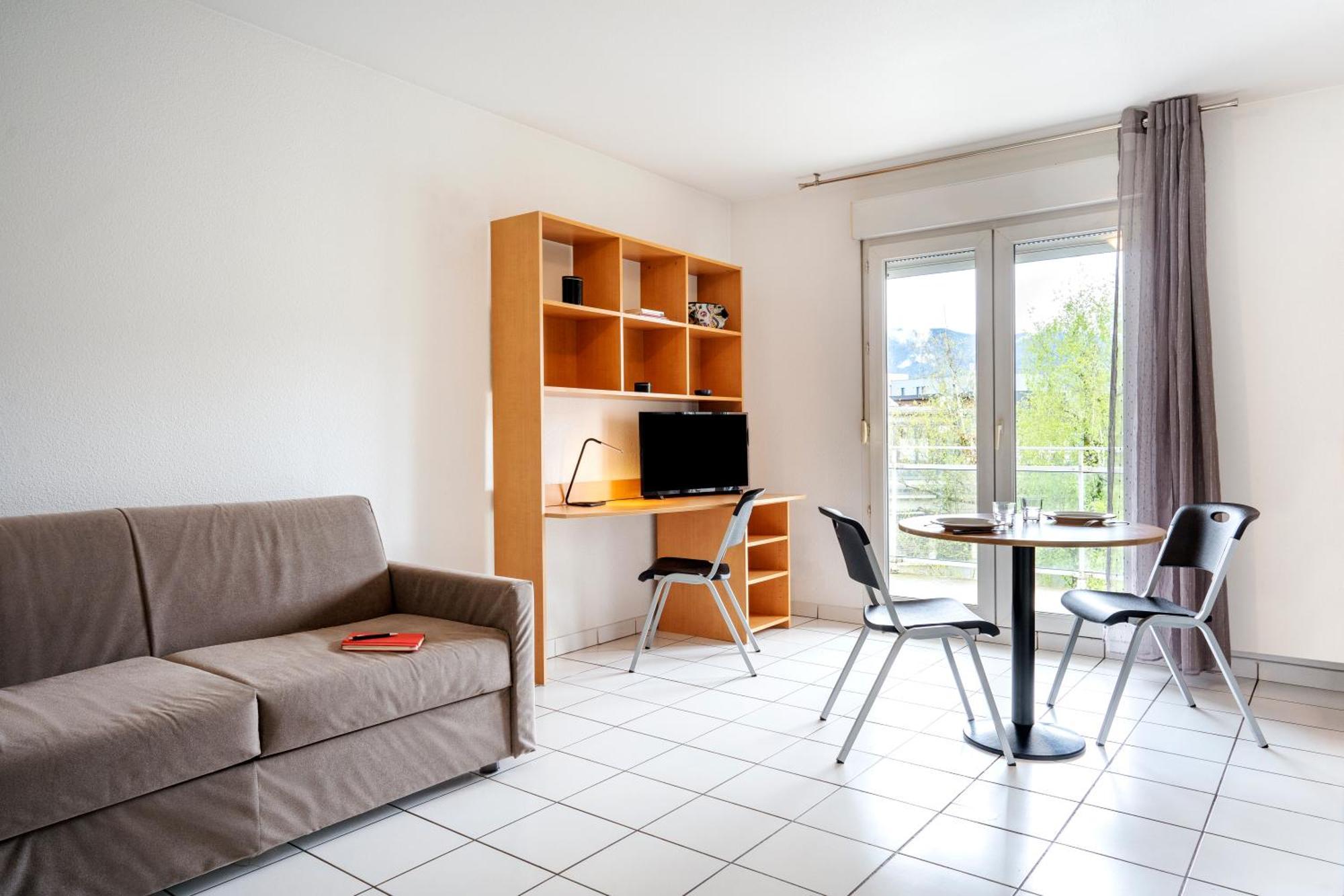 Aparthotel Sejours & Affaires Annecy Le Pont Neuf Cran-Gévrier Exteriér fotografie