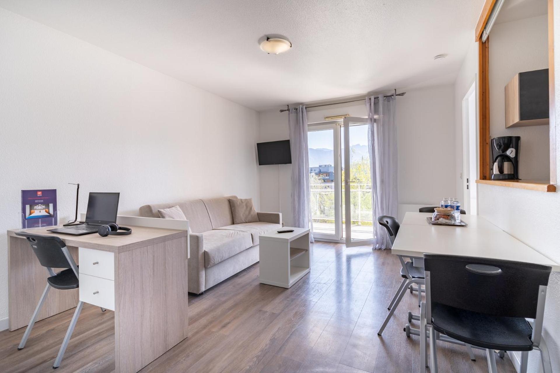 Aparthotel Sejours & Affaires Annecy Le Pont Neuf Cran-Gévrier Exteriér fotografie