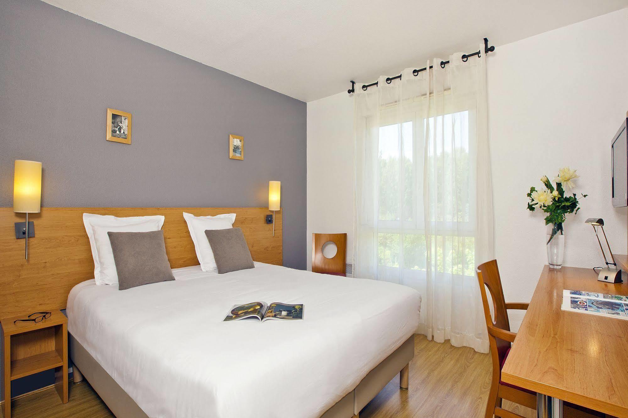 Aparthotel Sejours & Affaires Annecy Le Pont Neuf Cran-Gévrier Exteriér fotografie